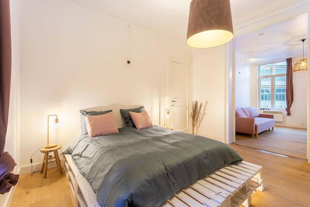 Pink Fairytale-Like Apartment Antwerpen Eksteriør bilde